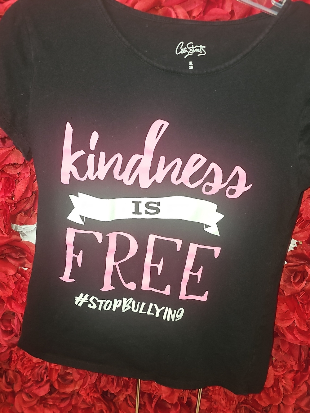 City Streets Girls Black Tee with Pink & White Kindness Graphic Size 16 XL